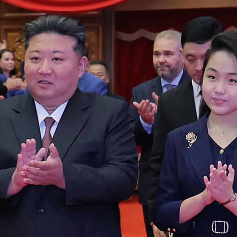 दावा-किम जोंग ने 13 साल की बेटी को उत्तराधिकारी चुना:बीजिंग दौरे पर पिता के साथ दिखी थीं; पब्लिक प्रोग्राम्स में भी नजर आ रहीं