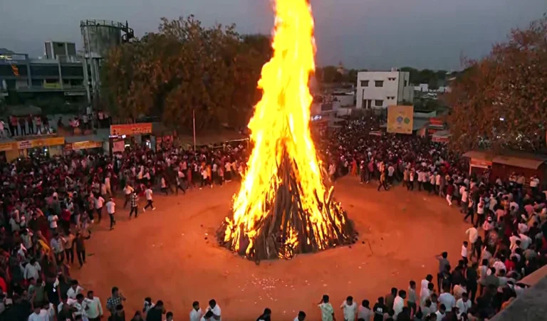 Holashtak Alert: 8 दिन भूलकर भी न करें ये काम, अशुभ ग्रहों का पड़ेगा बुरा प्रभाव