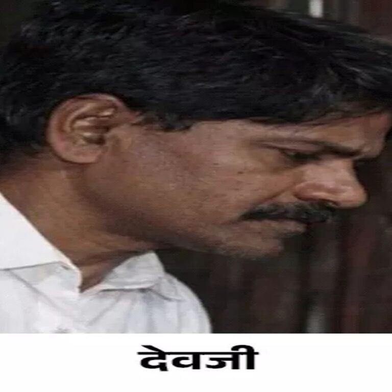 नक्सली लीडर देवजी ने तेलंगाना में किया सरेंडर:साथियों संग डाले हथियार, बसवाराजू के एनकाउंटर के बाद बना था महासचिव; डेढ़ करोड़ का है इनामी