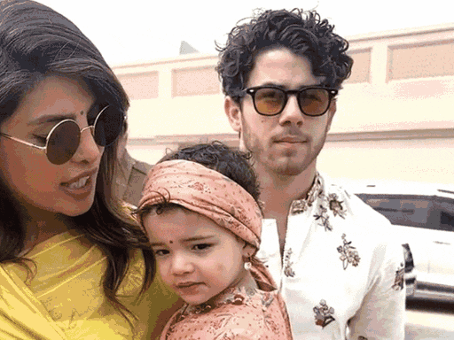 बेटी के जन्म को याद कर इमोशनल हुईं प्रियंका:बताया – जल्दबाजी में करनी पड़ी मालती के जन्म की घोषणा, कठिन समय में मंत्र बने सहारा