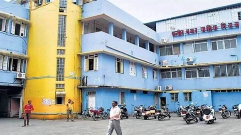 इंदौर नगर निगम में हड़कंप! नाले किनारे मिला कचरा और गंदगी, CSI और दरोगा का कटेगा तीन-तीन का वेतन