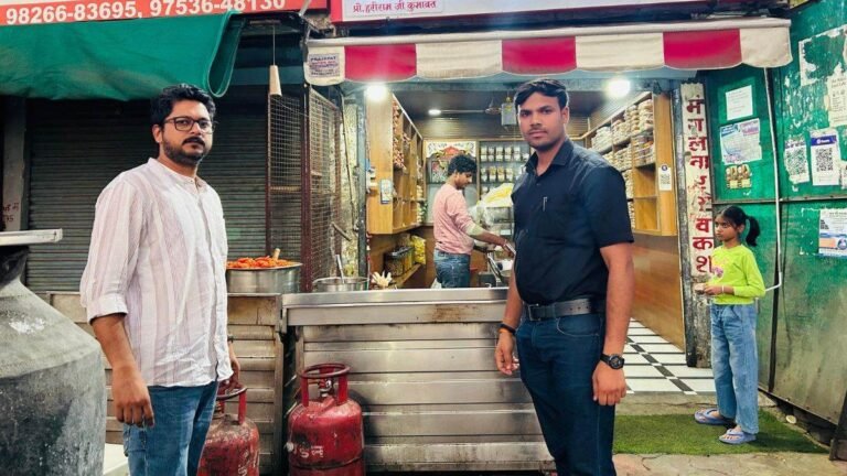 इंदौर में गैस माफिया पर प्रशासन की ‘सर्जिकल स्ट्राइक’, 35 ठिकानों पर छापेमारी, 105 घरेलू सिलेंडर जब्त