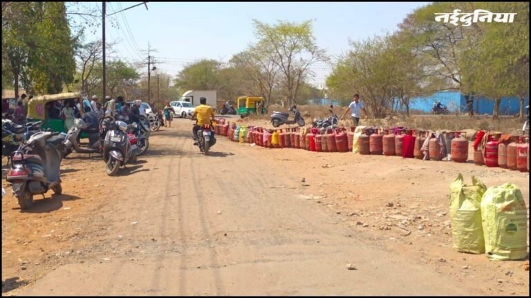 भोपाल में गैस के लिए ‘हाहाकार’: भीषण गर्मी में 6 घंटे की लंबी कतारें, कलेक्टर ने गोदामों पर मारा छापा, 23 अफसरों की टीम तैनात