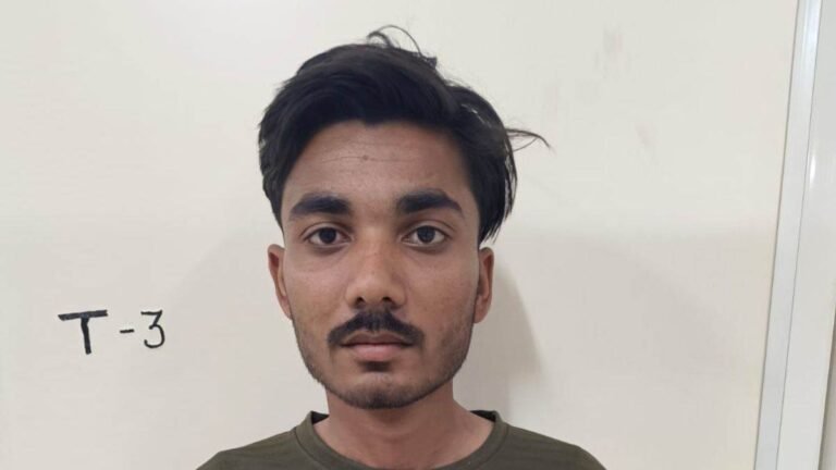 टेलीग्राम चैनल पर 11वीं फेल ने 10-12वीं के 50 फर्जी पेपर बेचे, पढ़ाई छोड़कर फलों का ठेला लगाता था युवक