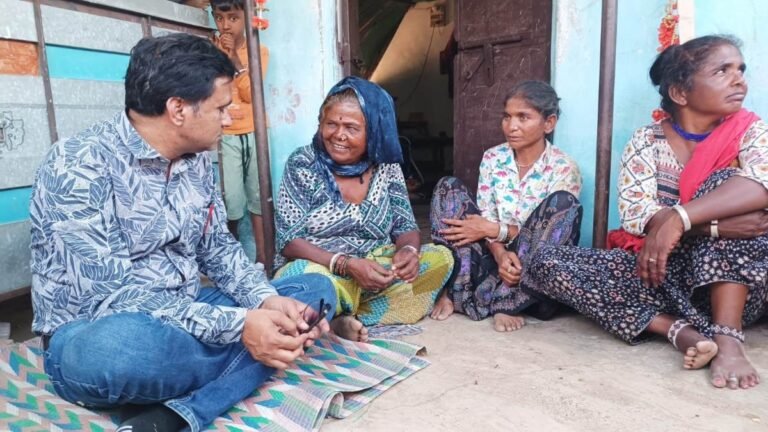 मोनालिसा के ‘नाबालिग’ होने का दावा! डायरेक्टर सनोज मिश्रा बोले- “यह सुनियोजित साजिश, परिवार को CM से मिलवाऊंगा”