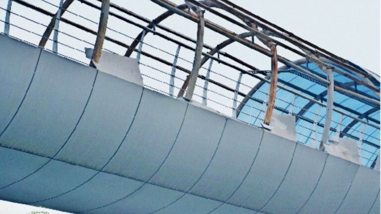 रायपुर में ₹37 करोड़ का प्रोजेक्ट ‘स्काई वॉक’ अधूरा, आठ महीनों का किया था वादा, 10 माह में भी सुस्ती… लटकते स्ट्रक्चर से खतरा