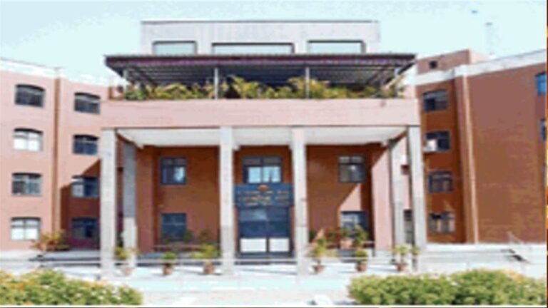 ग्वालियर में भाजपा पार्षद योगेंद्र यादव पर लगे 25 प्रतिशत कमीशन मांगने का आरोप, ठेकेदार ने सबूत सौंपे