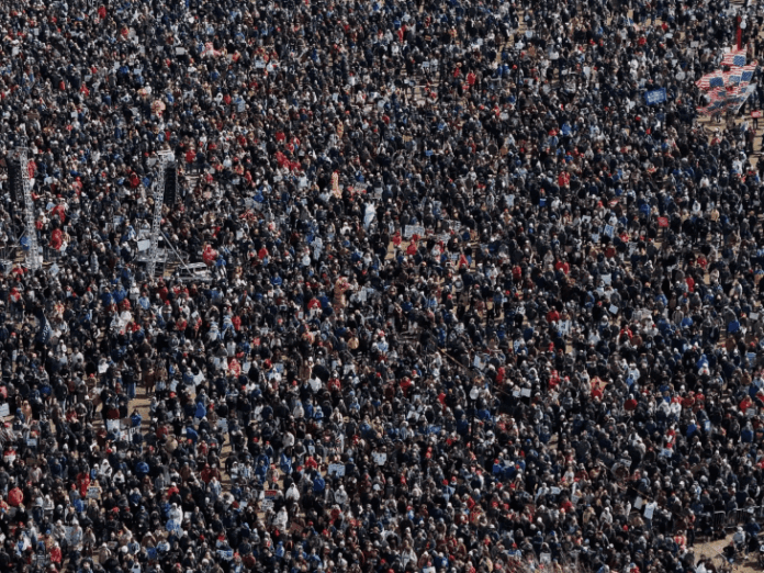 अमेरिका में ट्रम्प के खिलाफ 80 लाख लोगों का मार्च:3,300 जगह प्रदर्शन, ईरान वॉर और महंगाई को लेकर पद से हटाने की मांग