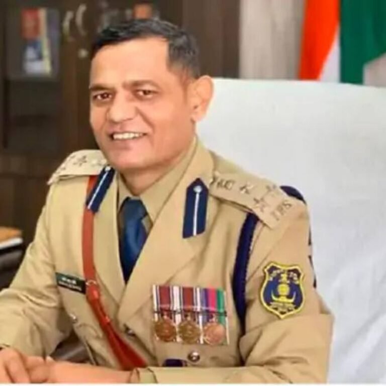 सीनियर IPS रतन लाल डांगी सस्पेंड:SI की पत्नी ने लगाए थे यौन उत्पीड़न के आरोप, बिना अनुमति नहीं छोड़ सकेंगे मुख्यालय