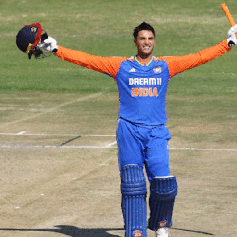 वर्ल्ड कप फाइनल में अभिषेक शर्मा की फिफ्टी:बासित अली बोले- काश ऐसे 2-3 खिलाड़ी पाकिस्तान में होते; आमिर ने उन्हें ‘स्लॉगर’ कहा था