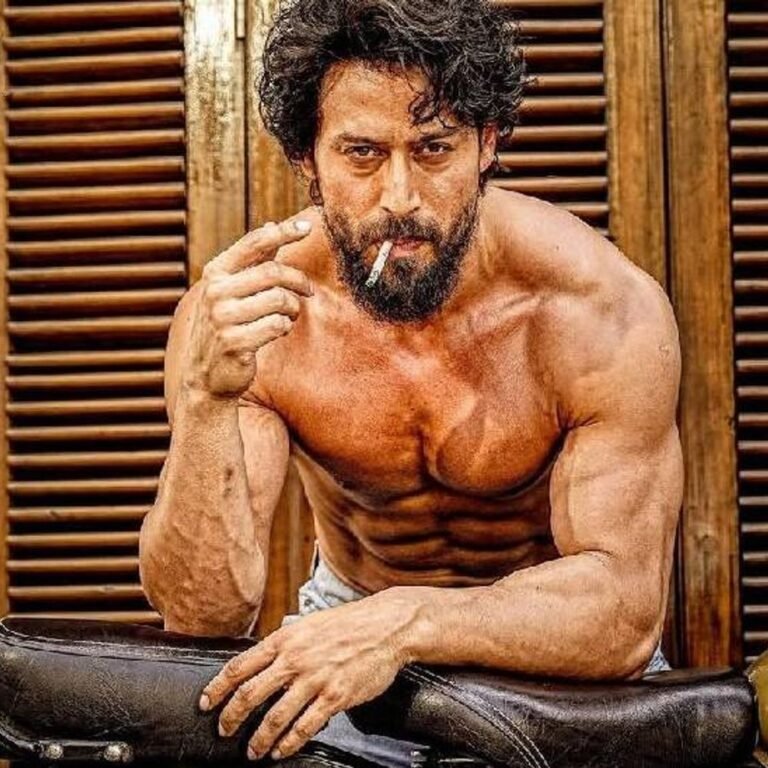 ‘वज्र’ में दिखेगा हाई-ऑक्टेन एक्शन:टाइगर तैयार, जापान में शूट होगी फिल्म; 2027 में OTT पर भी देंगे दस्तक