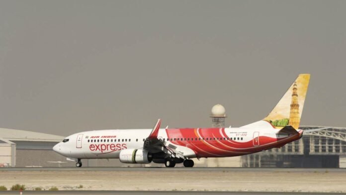 इंदौर से शारजाह की फ्लाइट फिर बंद, युद्ध के डर से लोग नहीं जा रहे दुबई, जानें कब शुरू होगी बुकिंग?