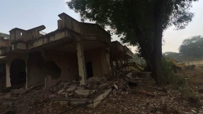 इंदौर में प्रशासन की बड़ी कार्रवाई, 200 करोड़ से ज्यादा की शासकीय जमीन अतिक्रमण मुक्त