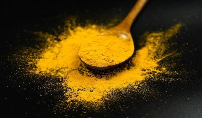Haldi Astro Remedy: पानी में सिर्फ एक चुटकी हल्दी, 9 दिन में मिलेंगे Success और Good Luck